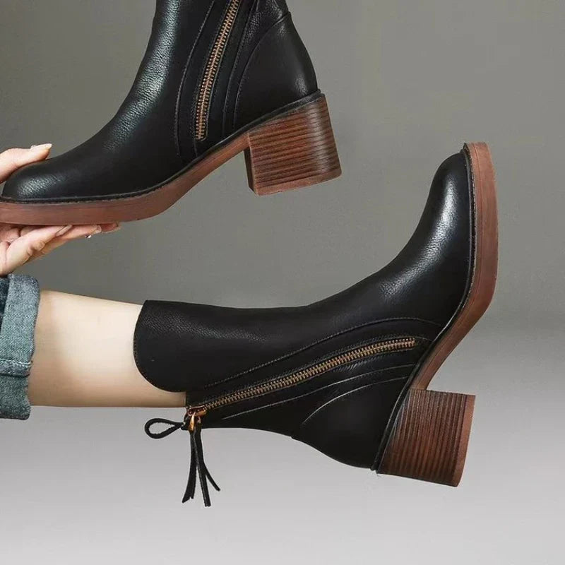 SELENE ANKLE BOOTS